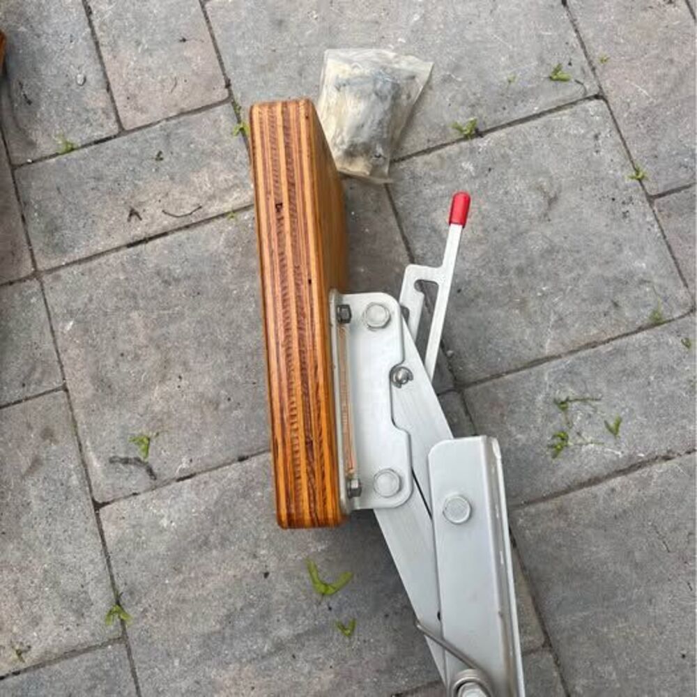 Garelick mfg. Trolling motor bracket